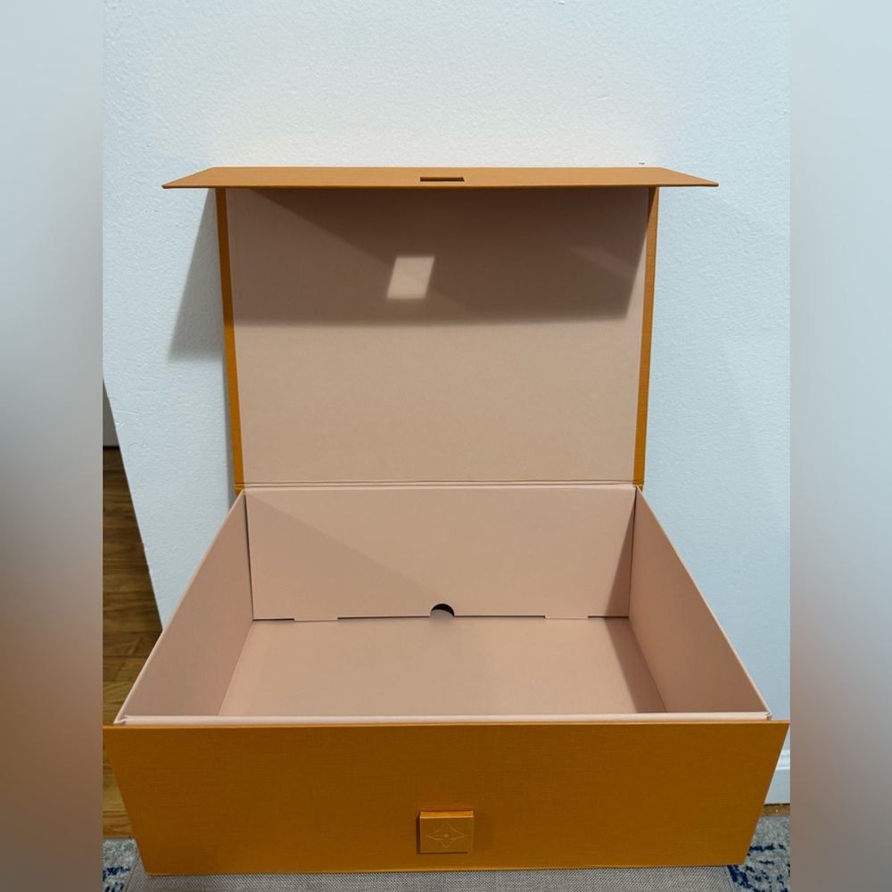 Louis Vuitton Vibrant Orange Storage Box - Picture 3 of 7